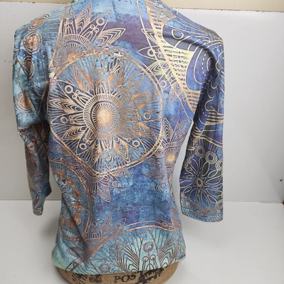Women's 3/4 Sleeve Mysterious Floral Tribal Design Basic Everyday Shirt Size S - Picture 3 of 3